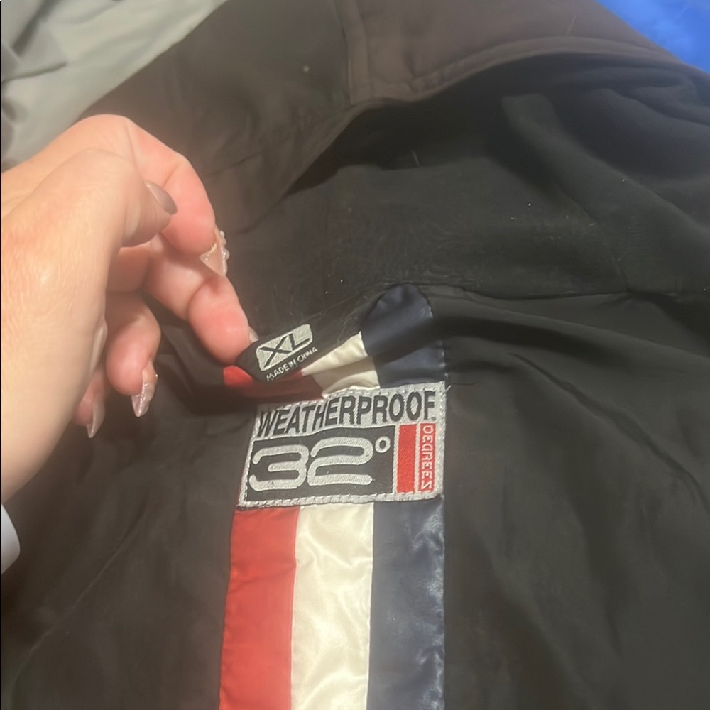 Weatherproof Black Performance Jacket - Picture 4 of 5